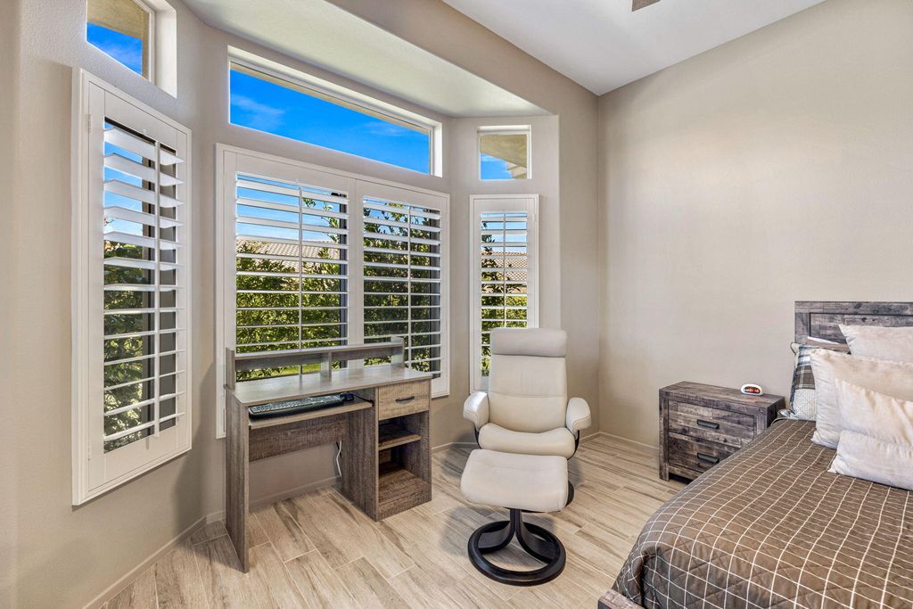 listing image 10991755857746