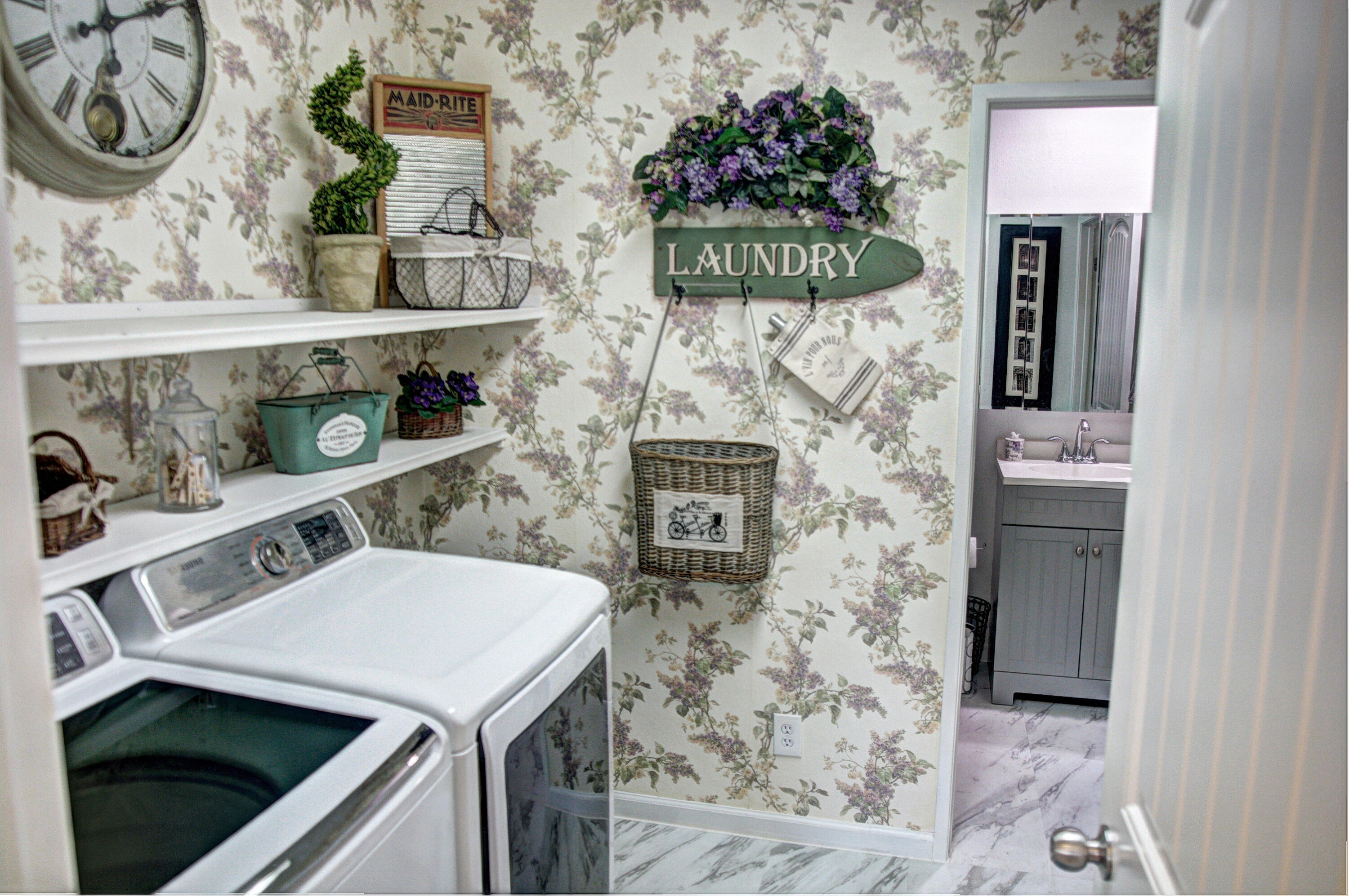 Indio, California 92201, United States, 4 Bedrooms Bedrooms, ,3 BathroomsBathrooms,Residential,Active,561