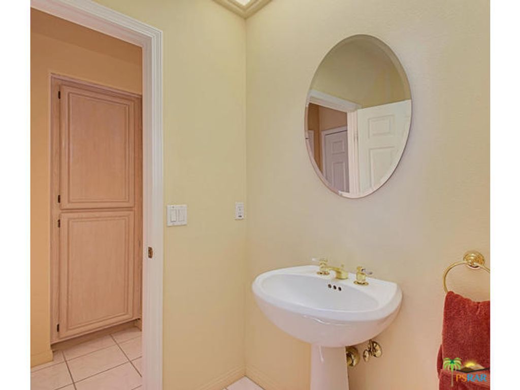 listing image 10990434699711529923
