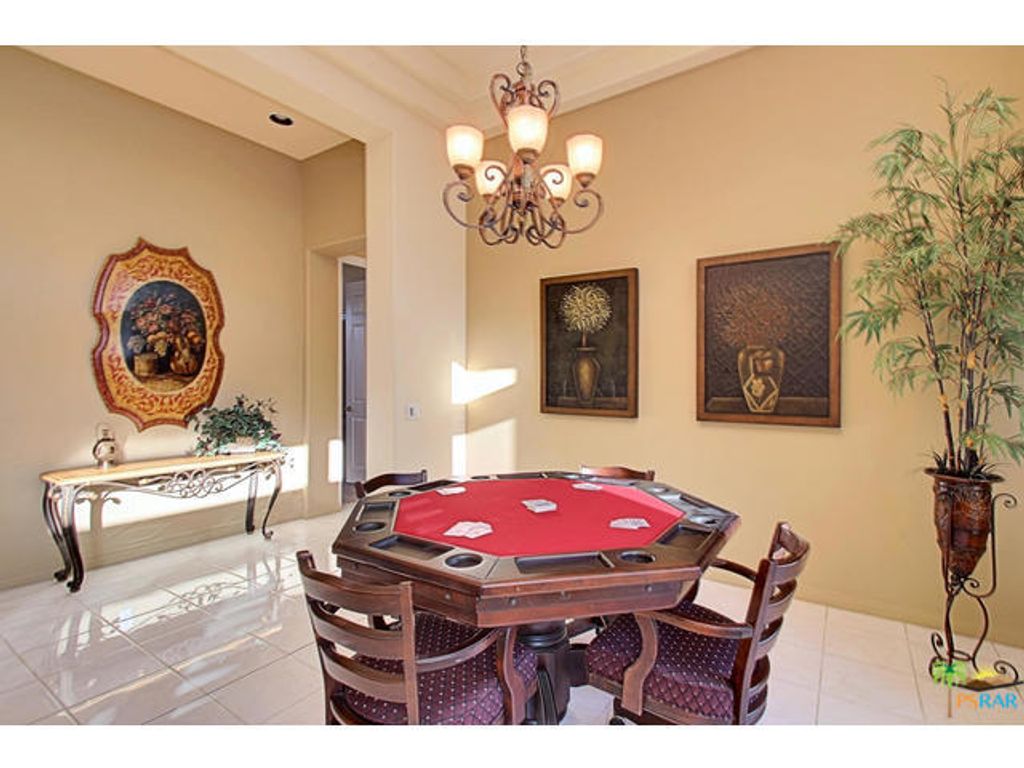 listing image 10999817763090639680