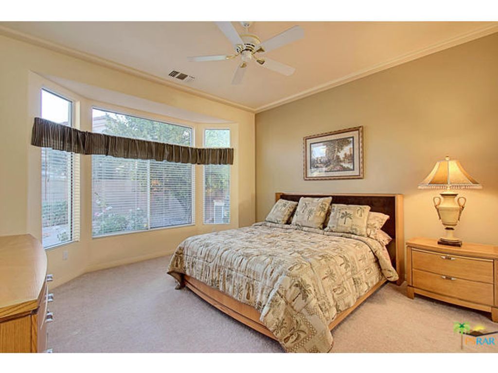 listing image 10991527995239873680