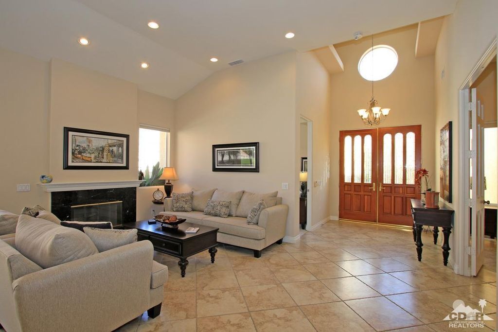 listing image 10997085161051641091