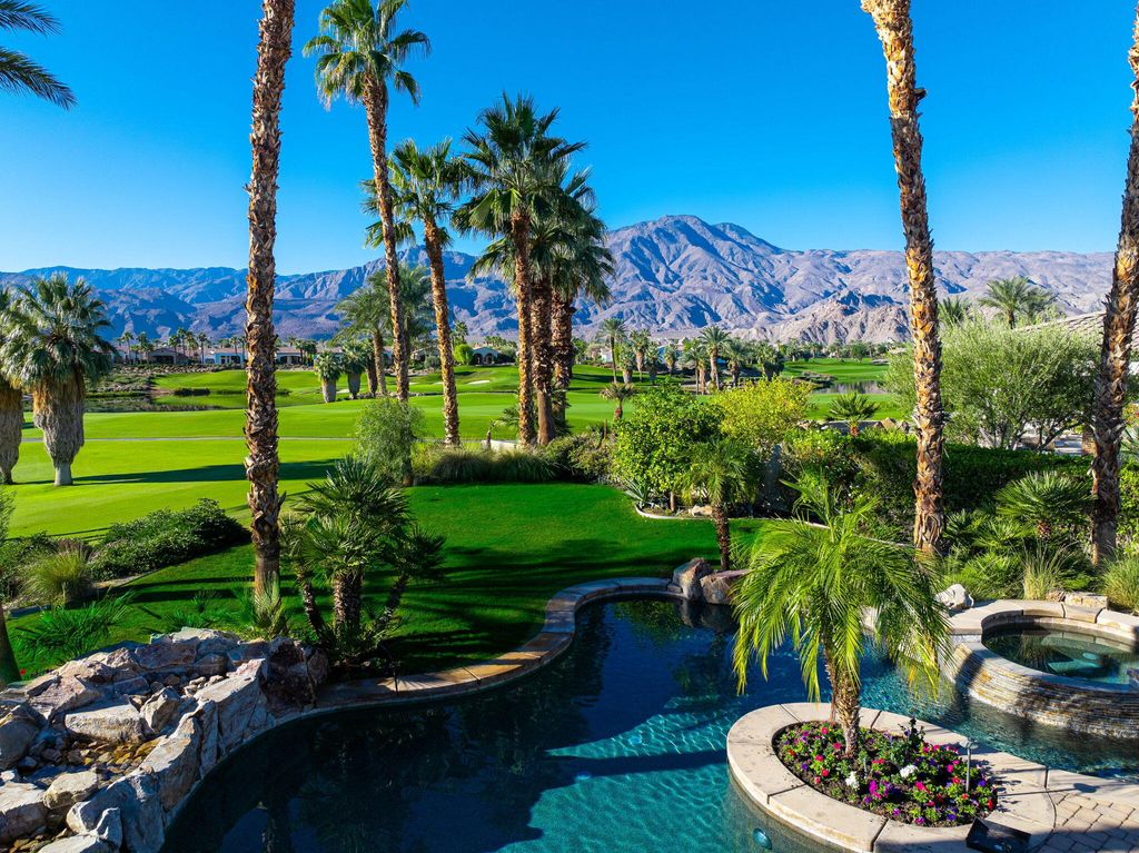 Photo of 58061 Carmona, La Quinta, CA 92253 (MLS # 219137946)