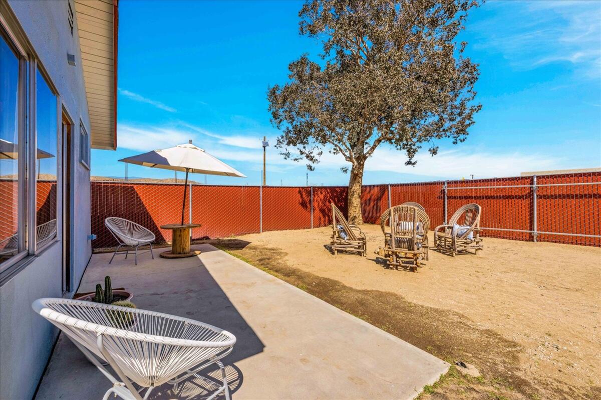 Joshua Tree, California 92252, United States, 1 Bedroom Bedrooms, ,1 BathroomBathrooms,Residential,Active,93452