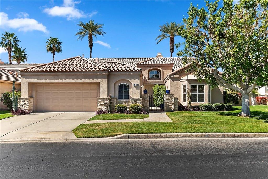 Photo of 50345 Grand Traverse Avenue, La Quinta, CA 92253 (MLS # 219147622)