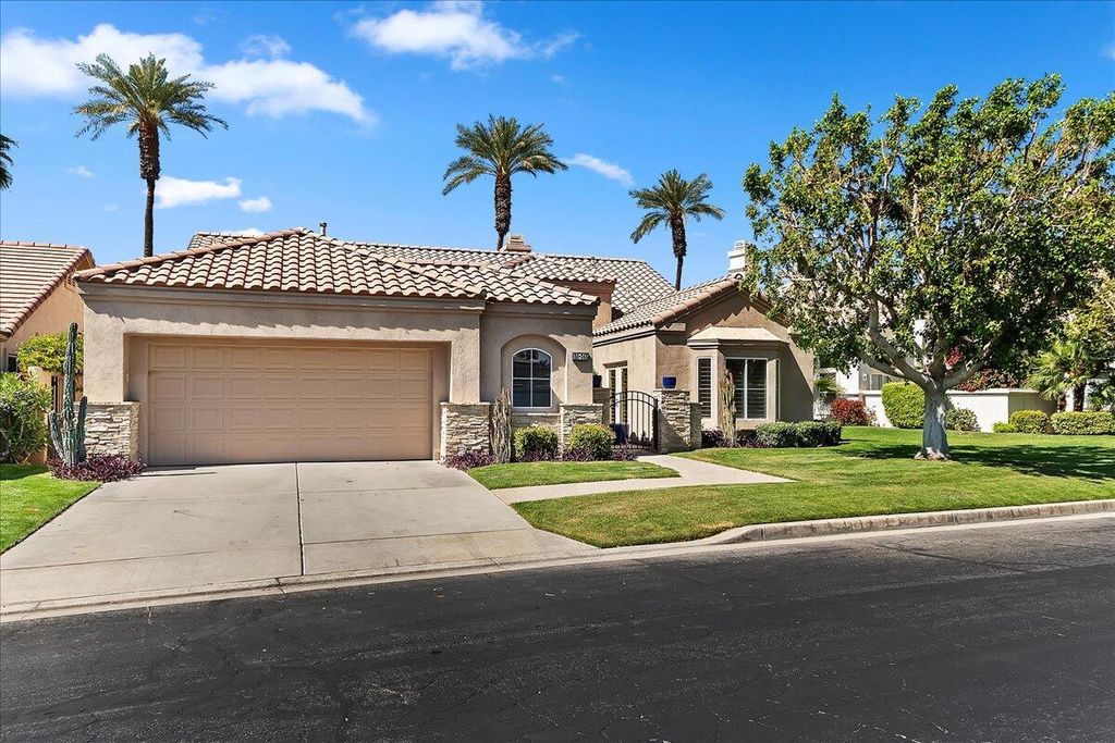 Photo of 50345 Grand Traverse Avenue, La Quinta, CA 92253 (MLS # 219147622)