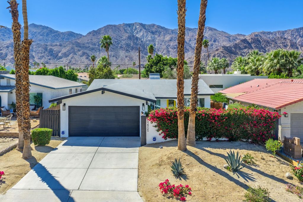 Photo of 52905 Avenida Martinez, La Quinta, CA 92253 (MLS # 219145778)