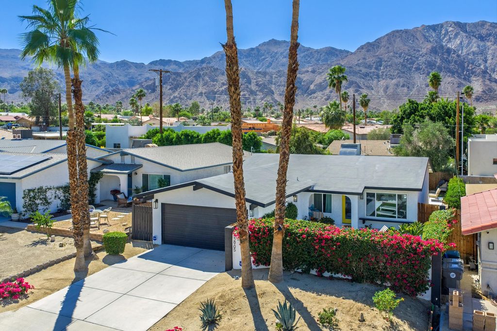 Photo of 52905 Avenida Martinez, La Quinta, CA 92253 (MLS # 219145778)