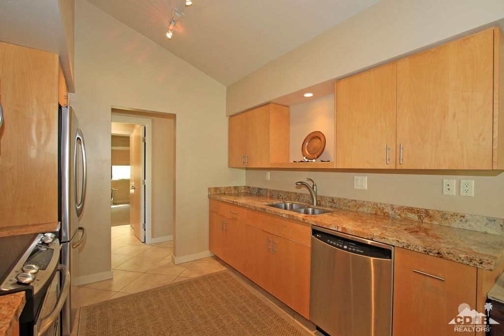 listing image 10998116559648726384