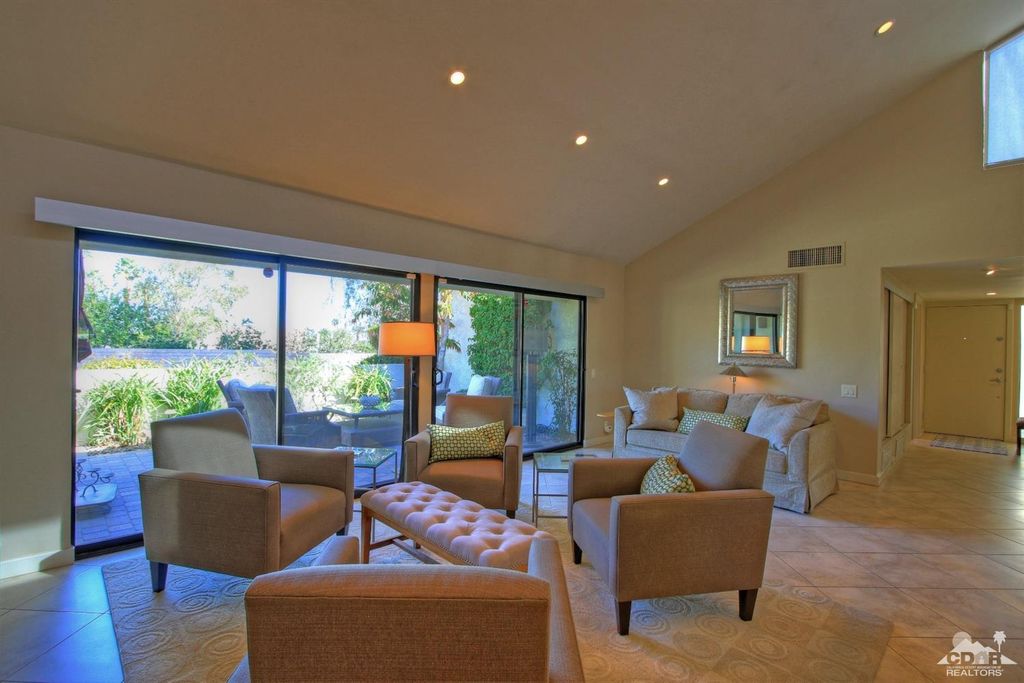 listing image 10999178998279824498