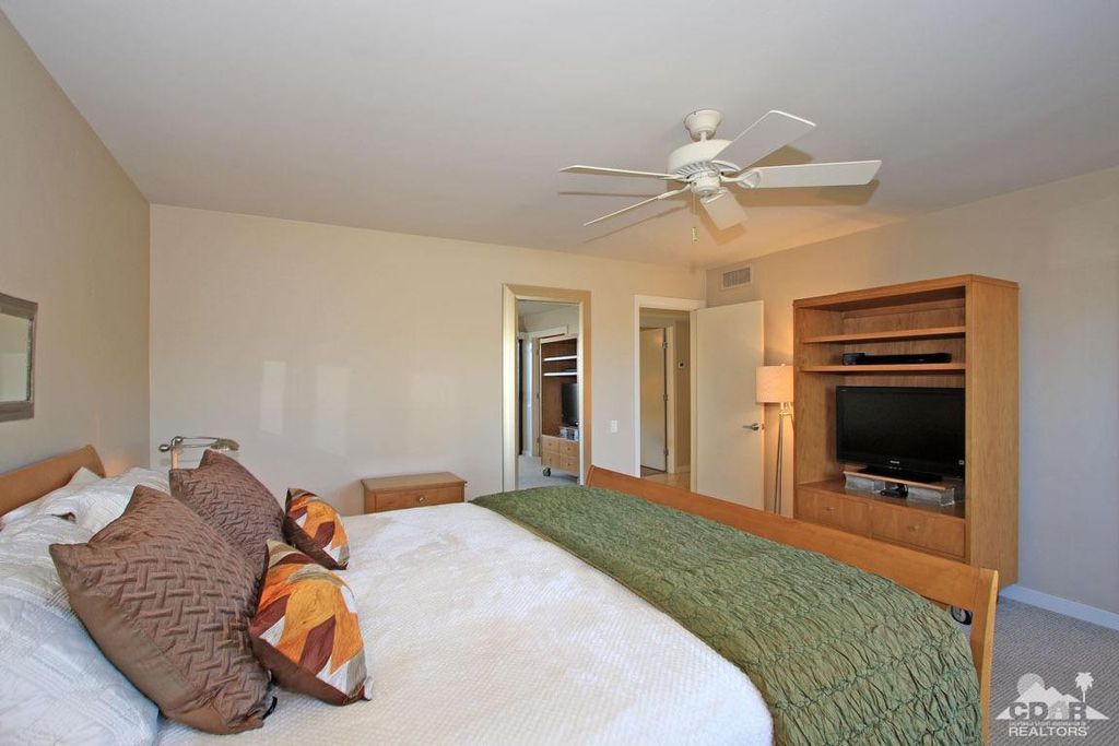 listing image 10996393018813308527