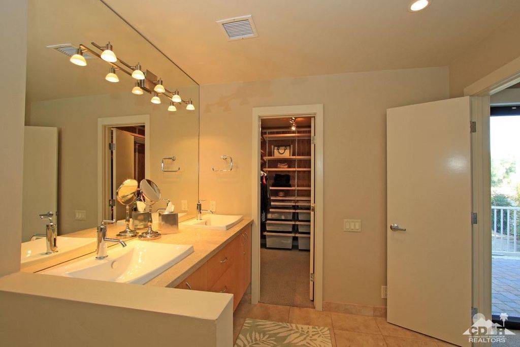 listing image 10997179951813020476