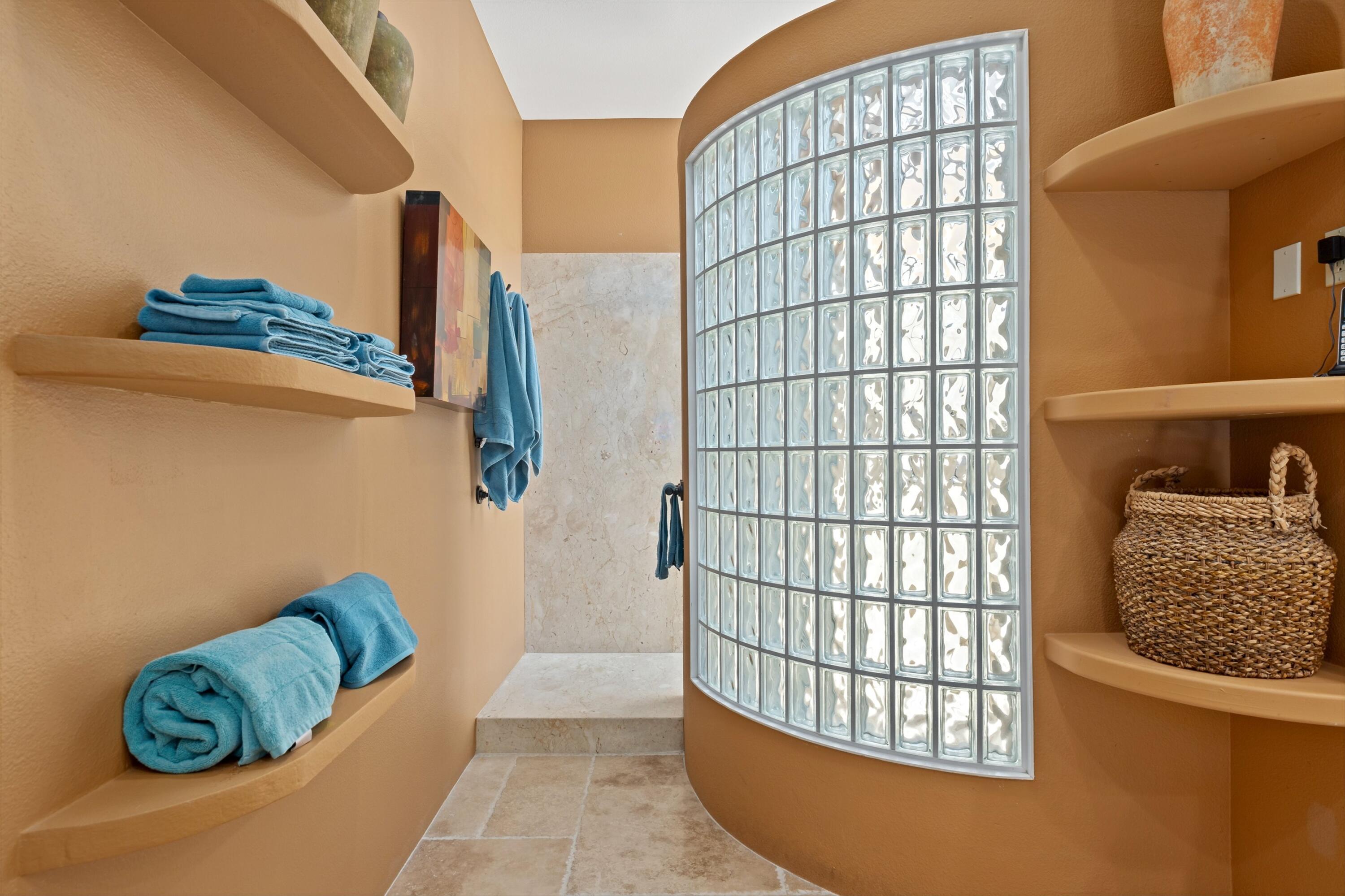 La Quinta, California 92253, United States, 4 Bedrooms Bedrooms, ,4 BathroomsBathrooms,Residential,Active,191137