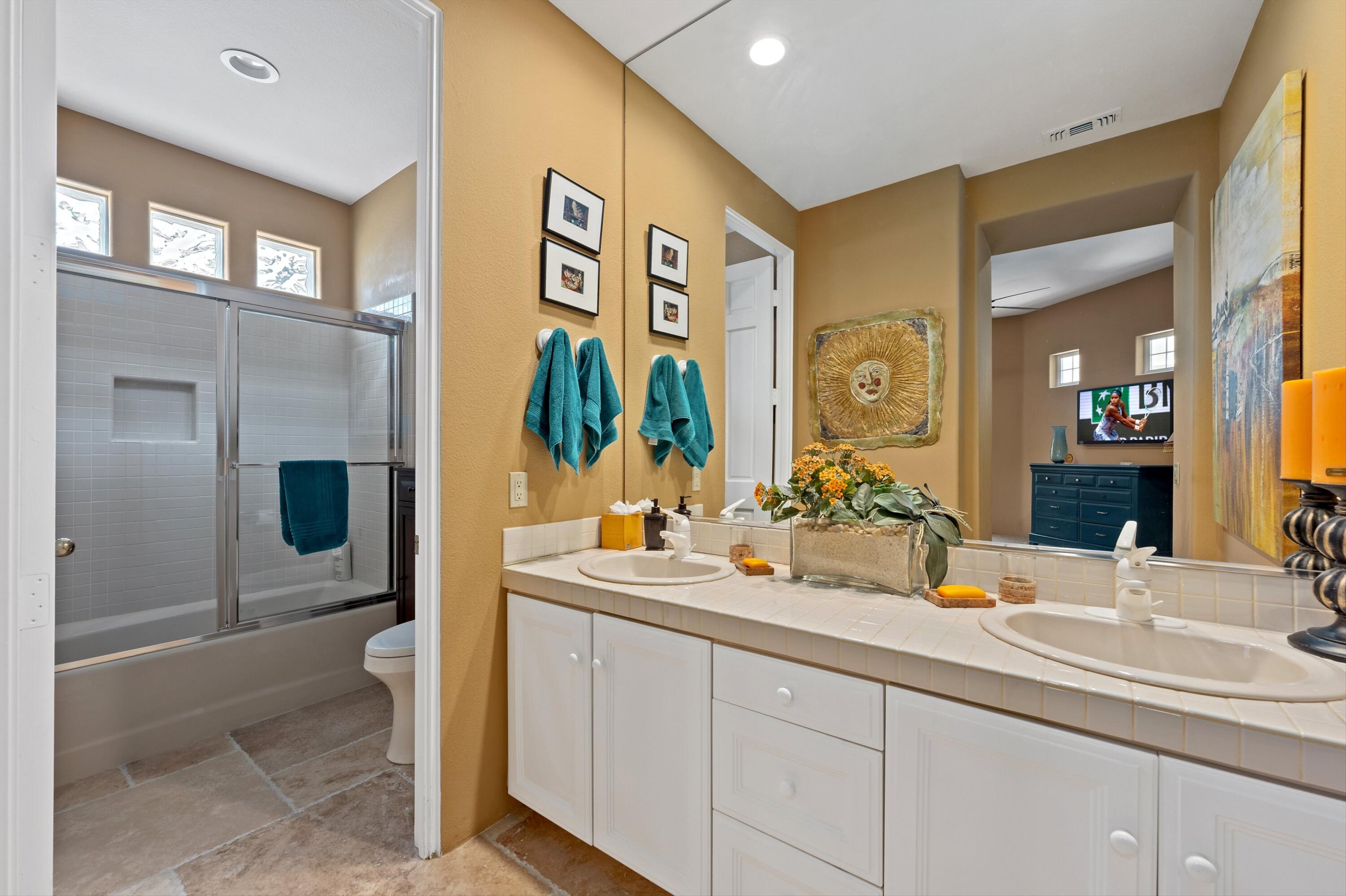 La Quinta, California 92253, United States, 4 Bedrooms Bedrooms, ,4 BathroomsBathrooms,Residential,Active,191137