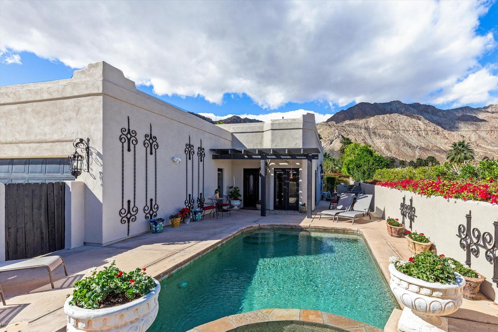 Photo of 53525 Avenida Juarez, La Quinta, CA 92253 (MLS # 219143528)