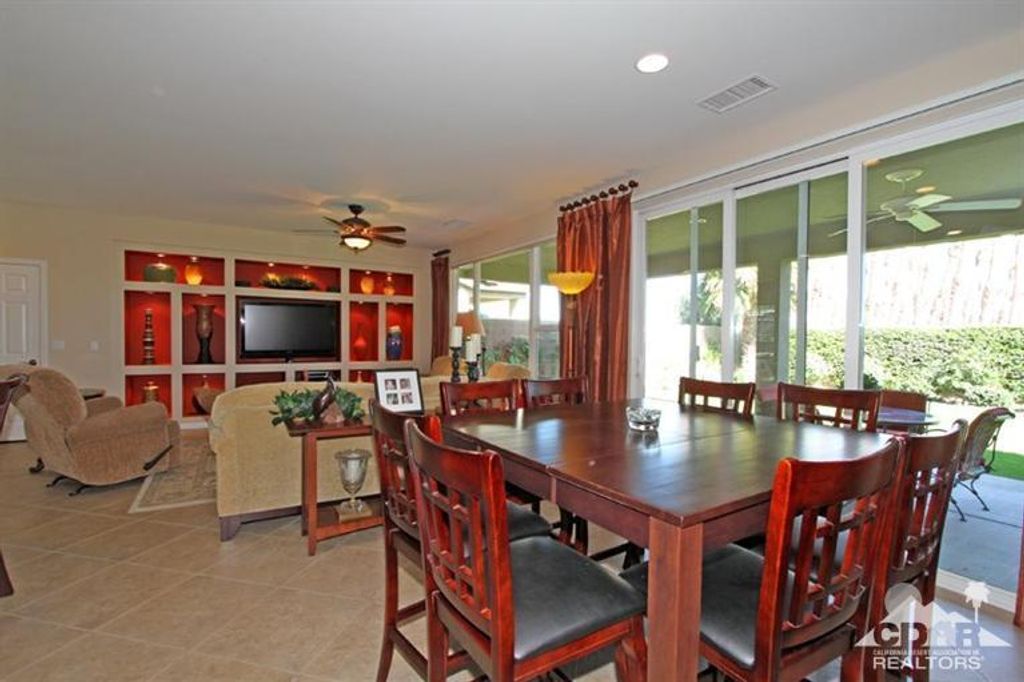 listing image 10996392721764486618