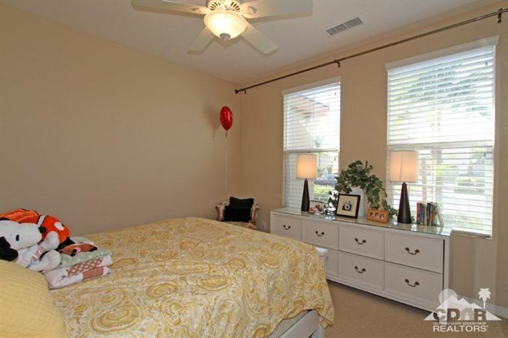 listing image 10999558150854859036