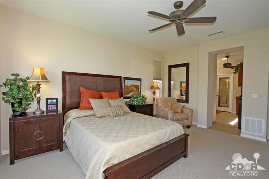 listing image 10996104074596655079