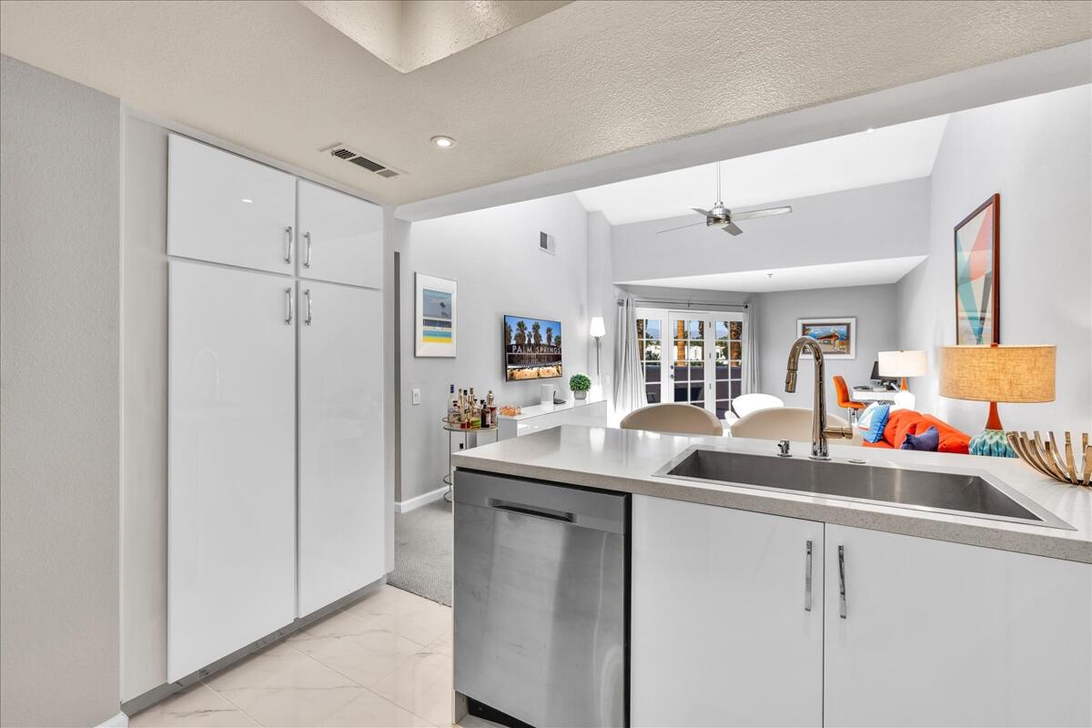 Palm Springs, California 92262, United States, 1 Bedroom Bedrooms, ,2 BathroomsBathrooms,Residential,Active,238805