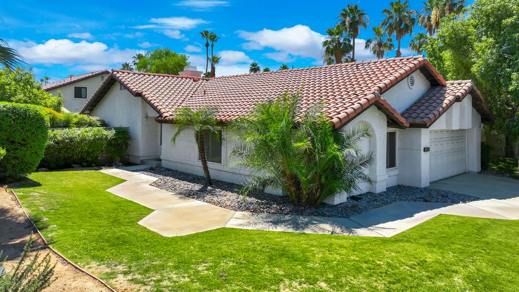 Photo of 49100 Balada Court, La Quinta, CA 92253 (MLS # 219148193)