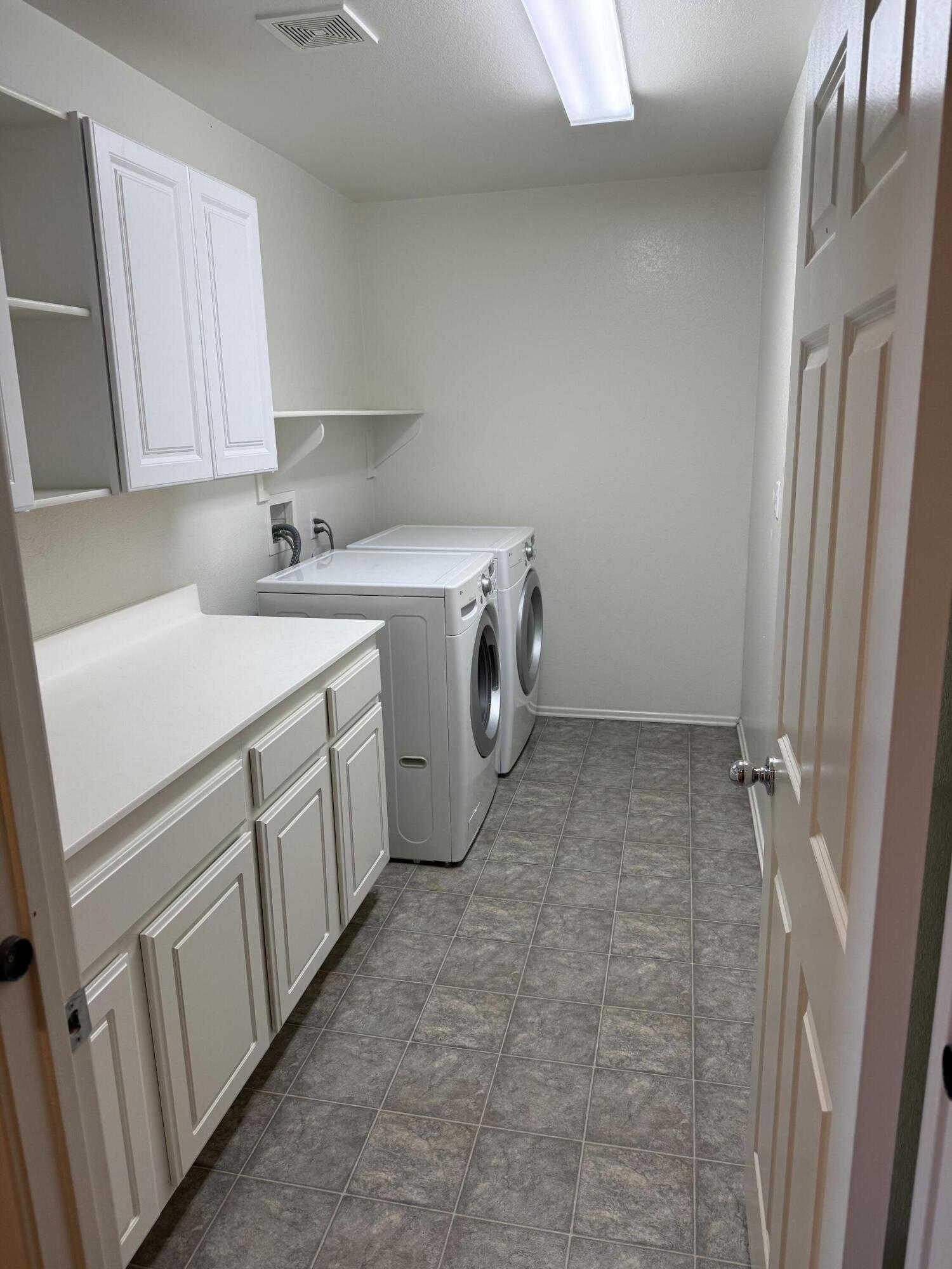 Indio, California 92203, United States, 4 Bedrooms Bedrooms, ,3 BathroomsBathrooms,Residential,Active,222091