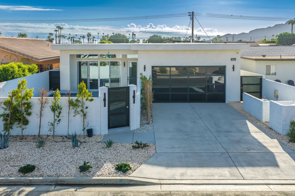Photo of 51304 Avenida Vallejo, La Quinta, CA 92253 (MLS # 219152643)