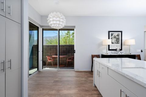 Condominium in Palm Springs CA 210 Enterprise Way 7.jpg