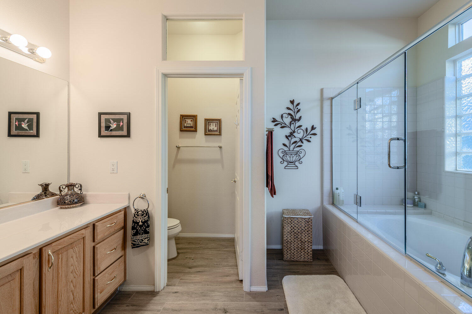 Indio, California 92201, United States, 2 Bedrooms Bedrooms, ,3 BathroomsBathrooms,Residential,Active,241404