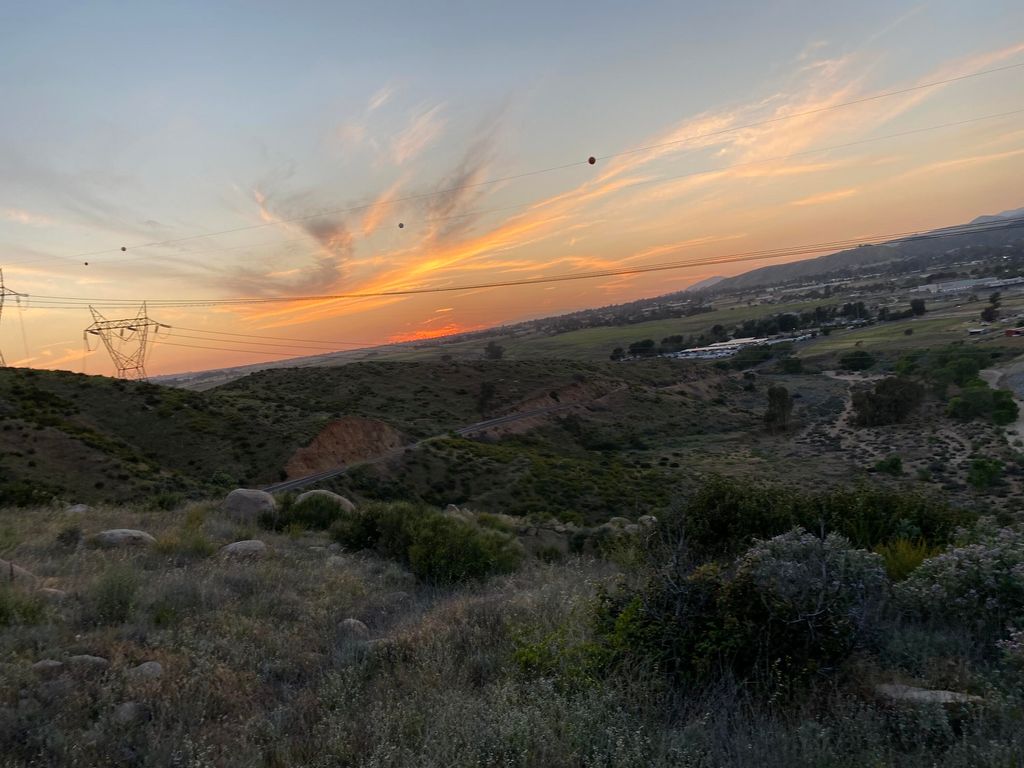 listing image 10996392032254636030