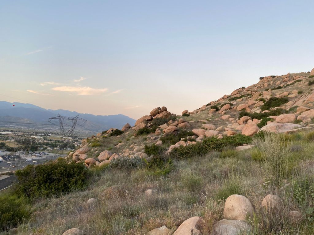 listing image 10994857944000699275
