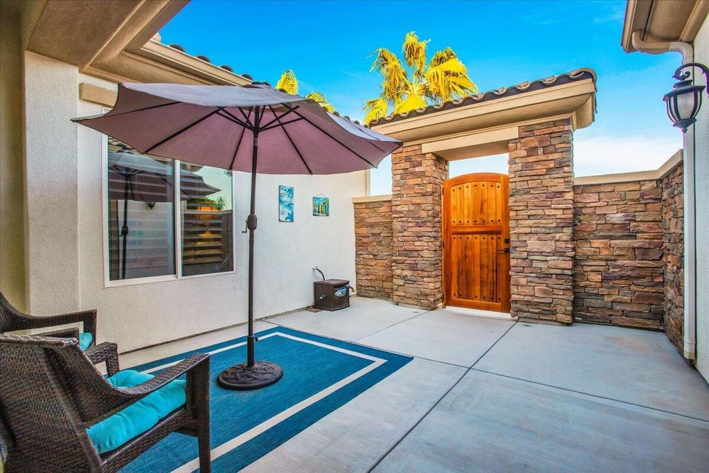 Photo of 57755 Barristo Circle, La Quinta, CA 92253 (MLS # 219136915)