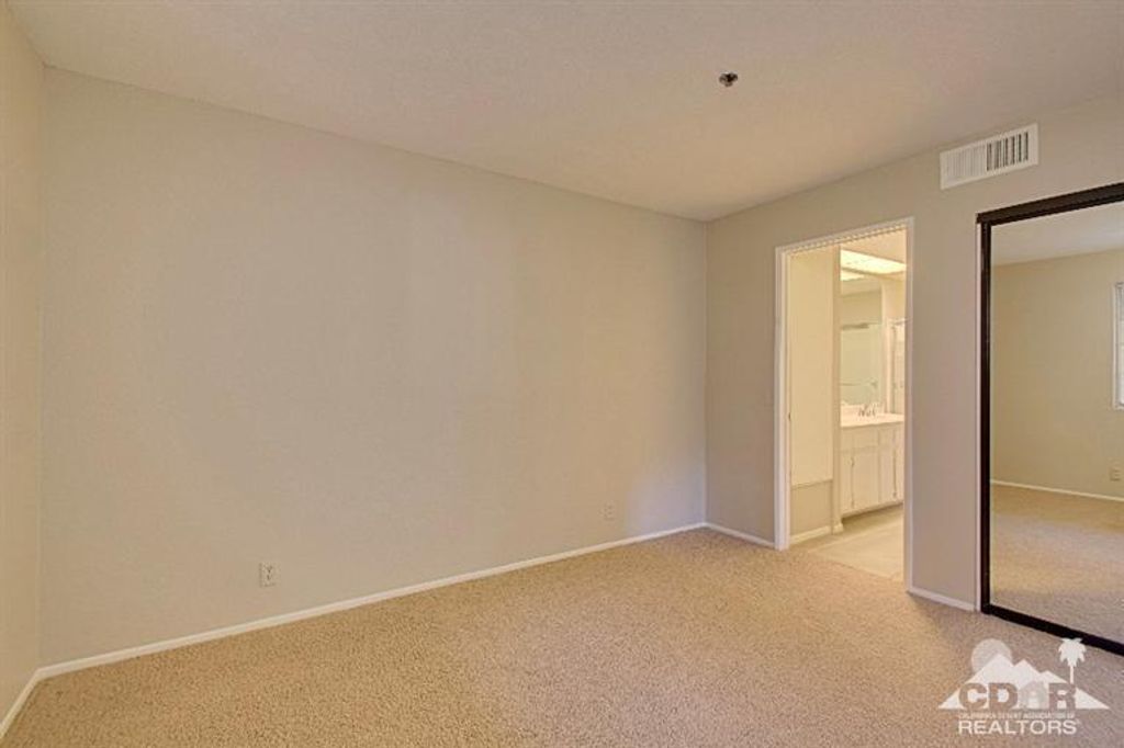 listing image 10990207580142633932