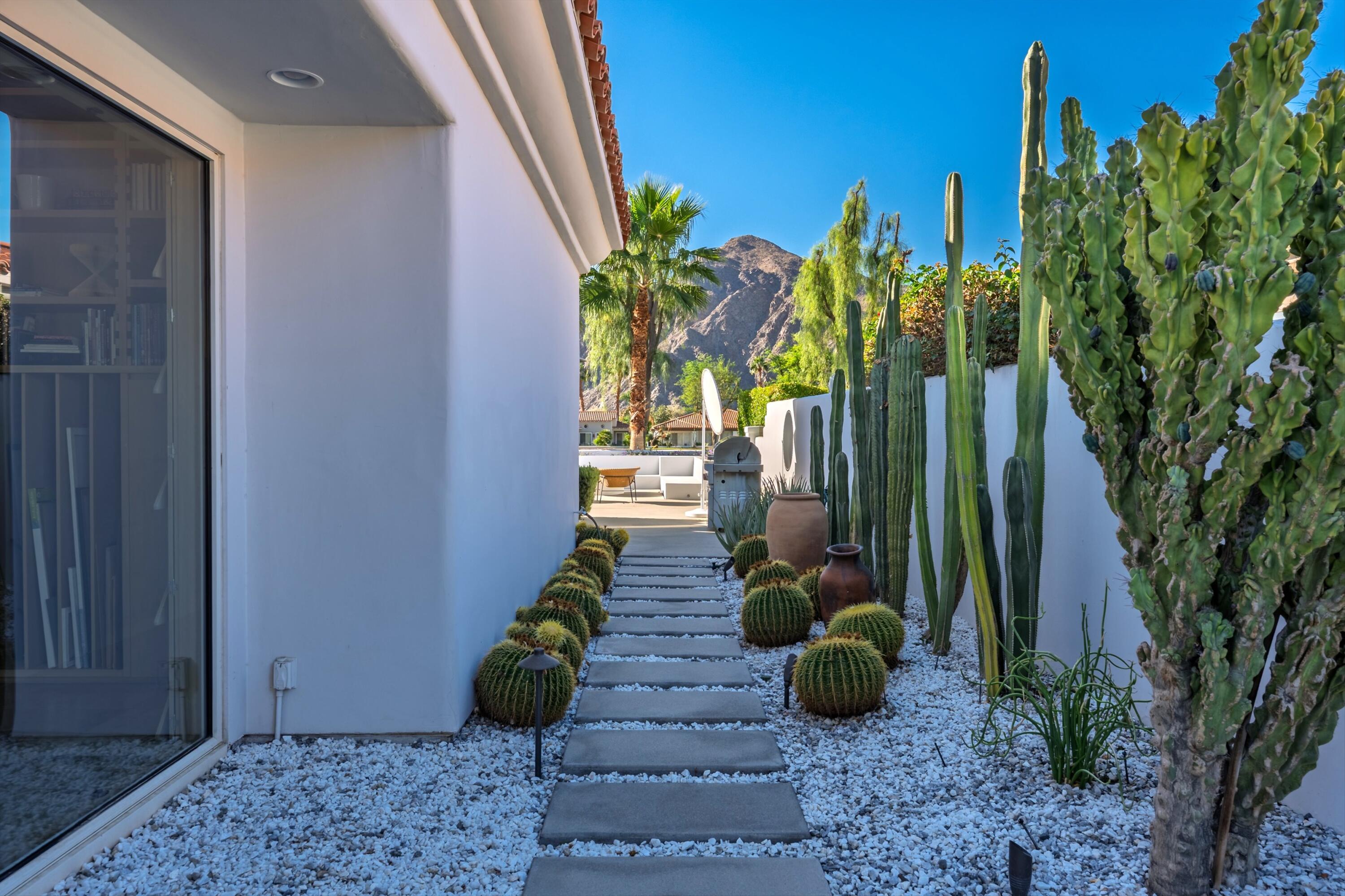 La Quinta, California 92253, United States, 4 Bedrooms Bedrooms, ,4 BathroomsBathrooms,Residential,Active,230794