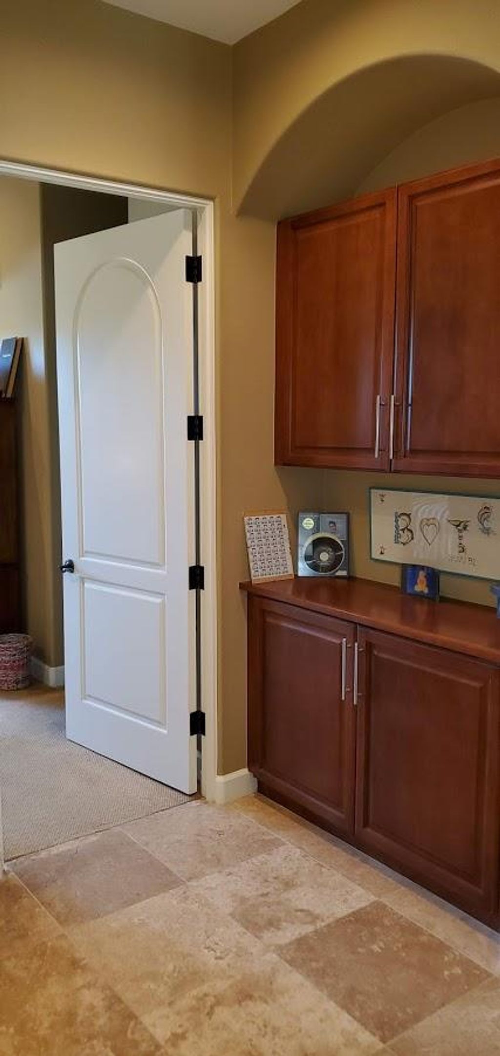 listing image 10999230597018160261