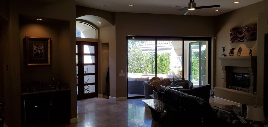 listing image 10993655498925247938