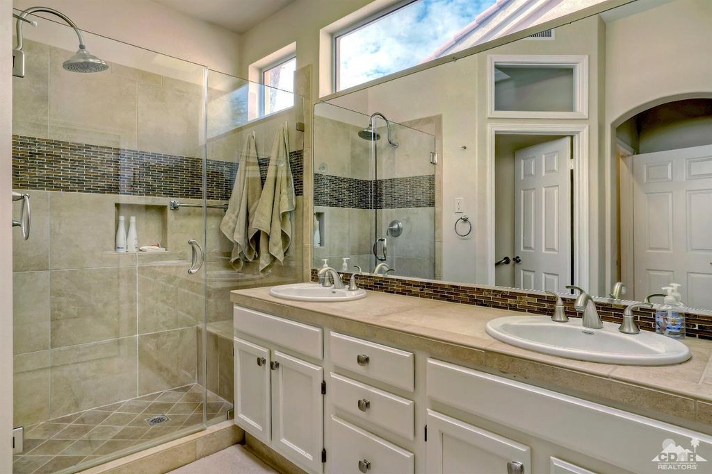 listing image 10998126425160061217