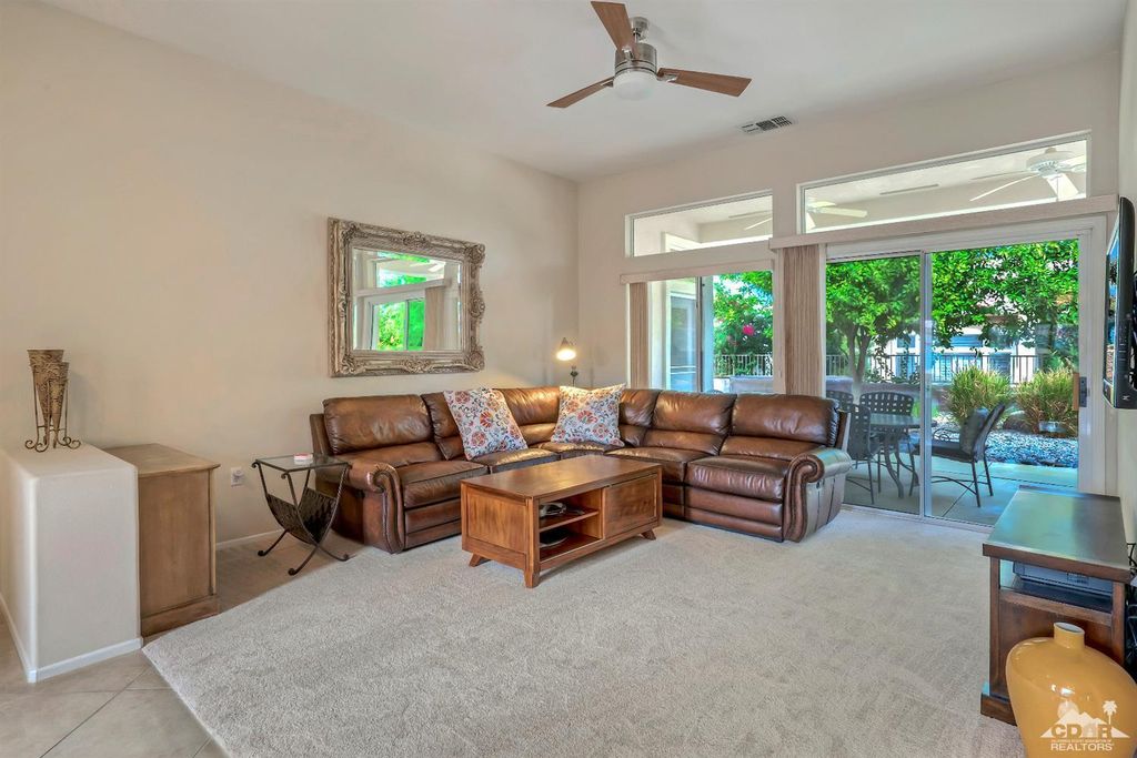 listing image 10994768486707252754