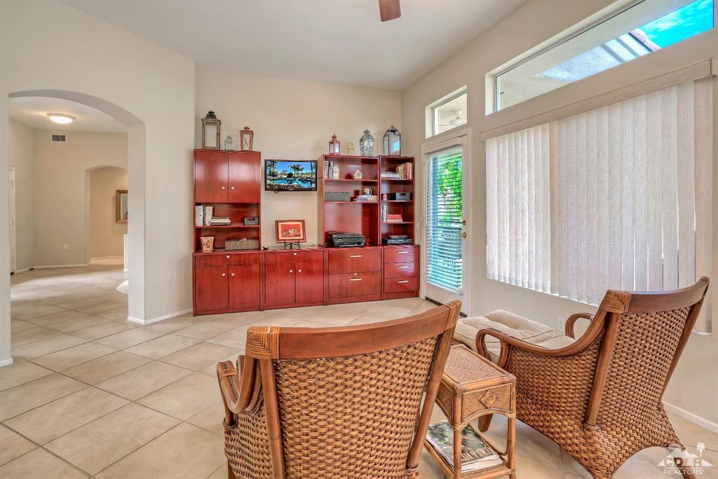 listing image 10999061927658739157