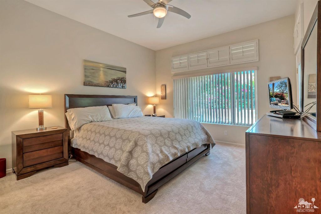 listing image 10991429369854822439
