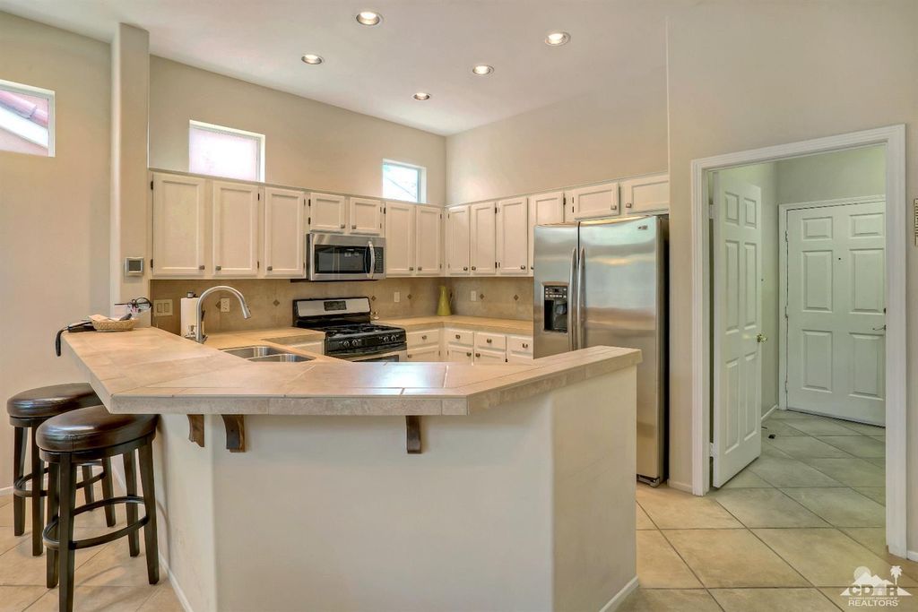 listing image 10994955689633689837