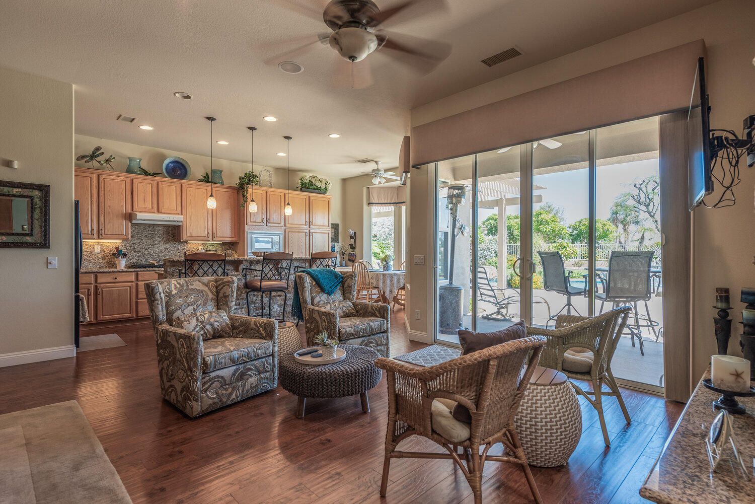 Indio, California 92201, United States, 4 Bedrooms Bedrooms, ,4 BathroomsBathrooms,Residential,Active,241414