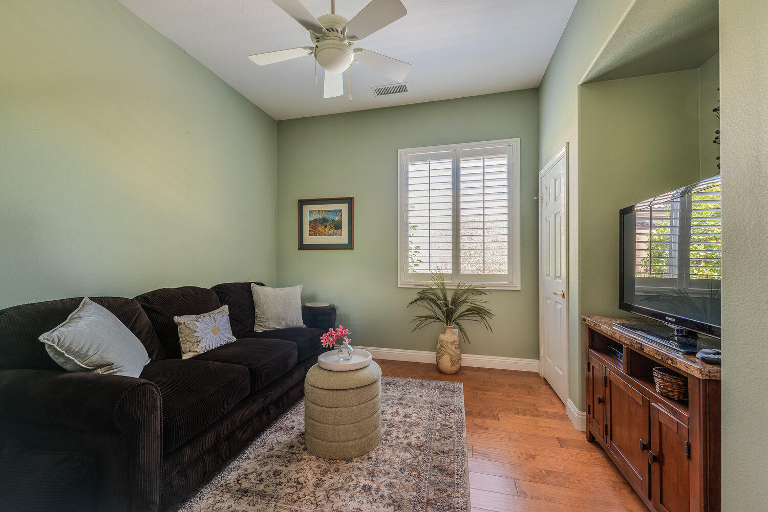 Indio, California 92201, United States, 4 Bedrooms Bedrooms, ,4 BathroomsBathrooms,Residential,Active,241414