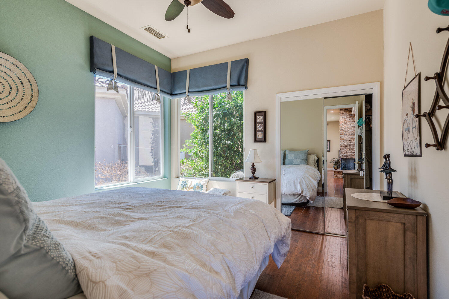 Indio, California 92201, United States, 4 Bedrooms Bedrooms, ,4 BathroomsBathrooms,Residential,Active,241414