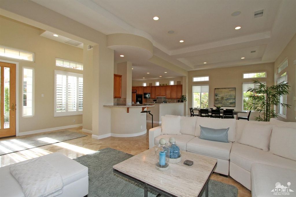 listing image 10993996418127900209