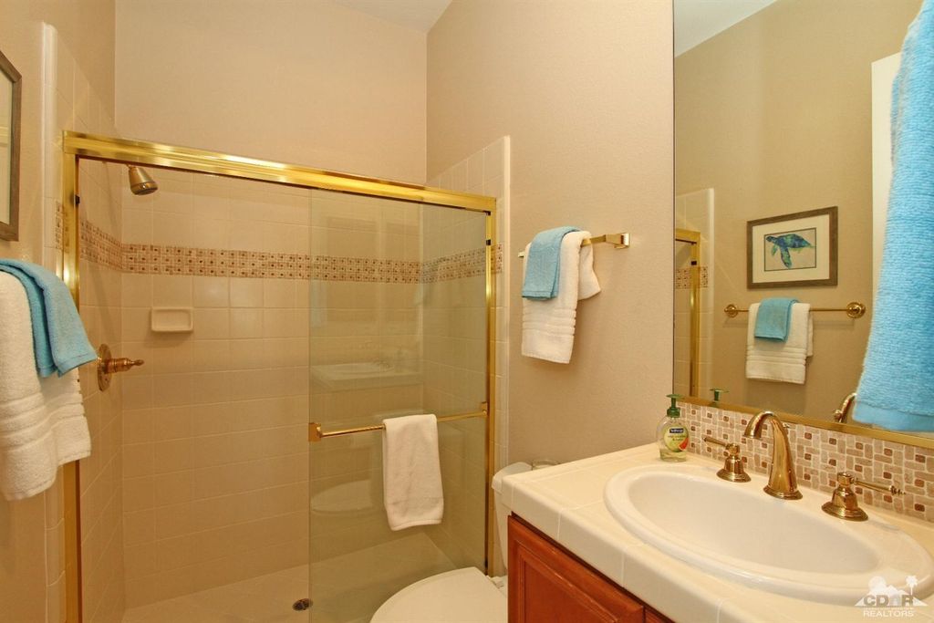 listing image 10995648644345106033