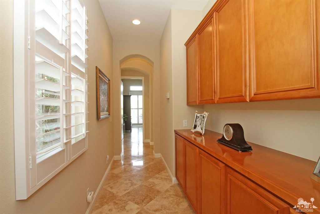 listing image 10996722525368958548