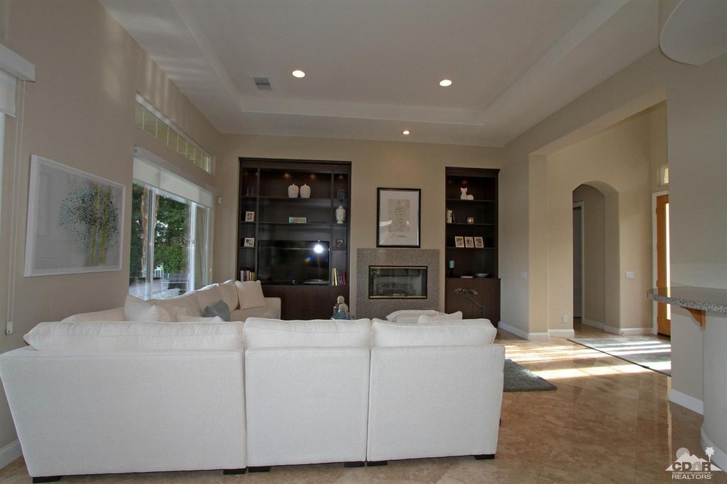 listing image 10999421747880209758