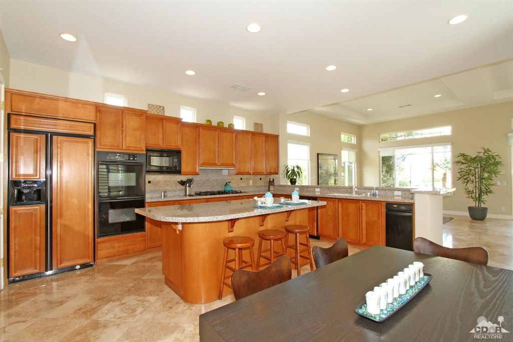 listing image 10994296416740239606