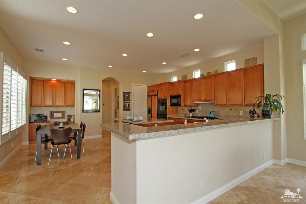 listing image 10997130207304528141