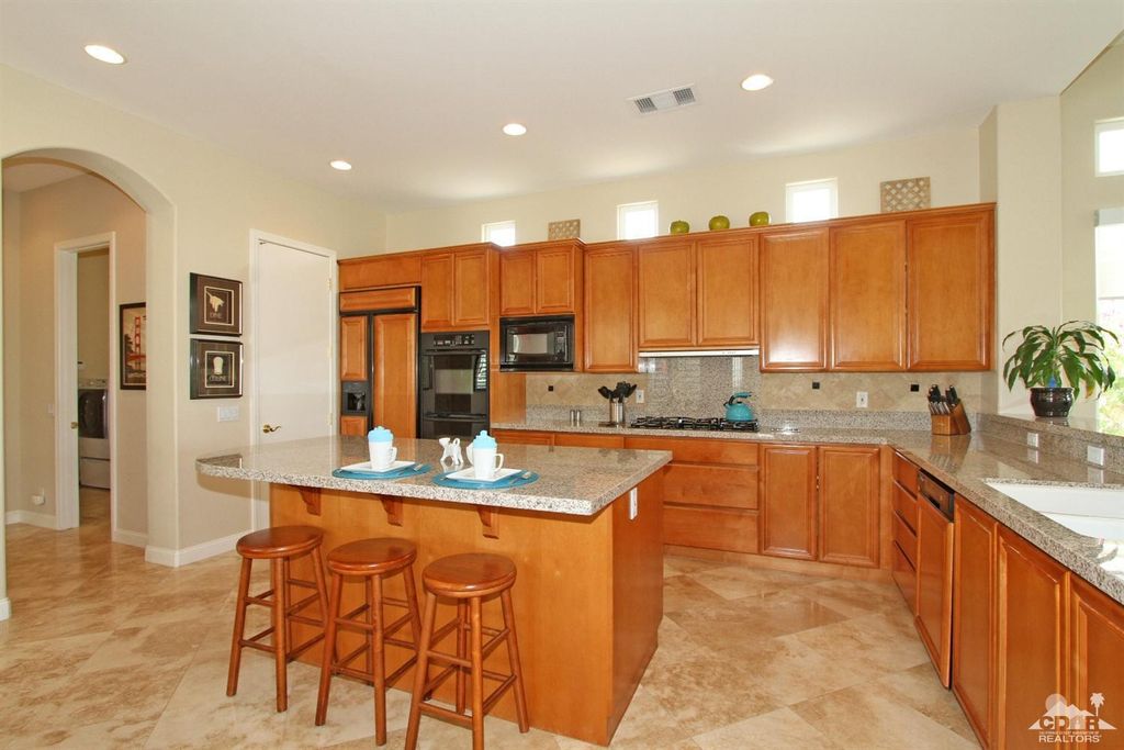 listing image 10999005389605930183